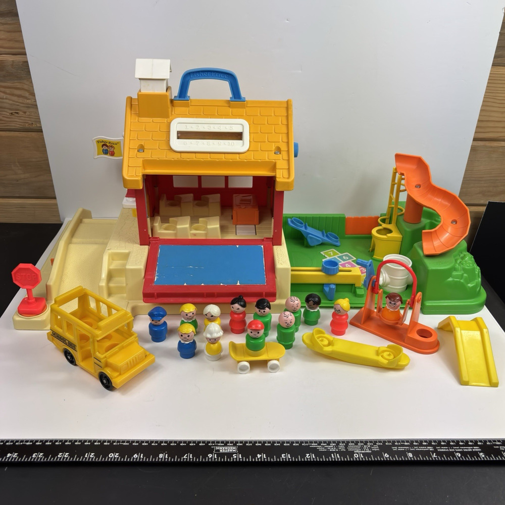 Vtg 80s Fisher Price Little People School Playground Bus Complete No Chalk #2550